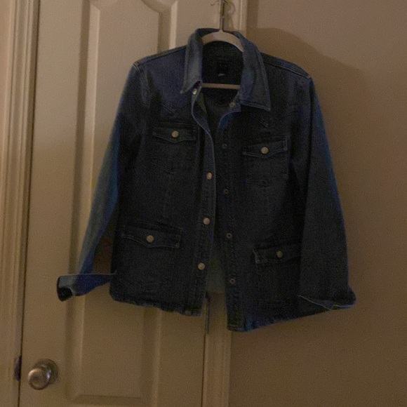 Gap stretch Blue Jean Jacket, size Large, 4 front pockets, snap buttons - Picture 7 of 8